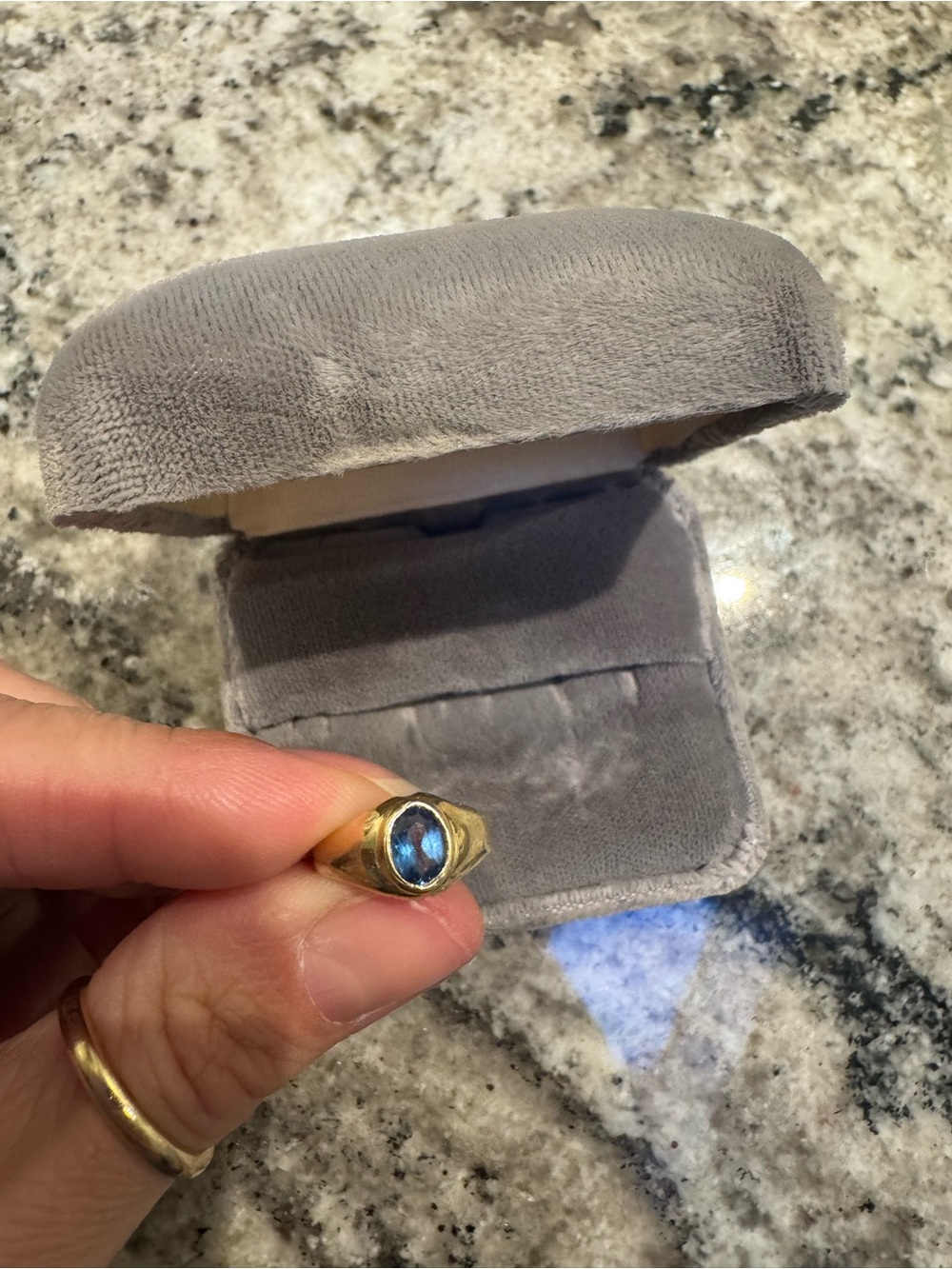 Vintage 14 KT Gold Blue Topaz Pinky Ring - Picture 3 of 4